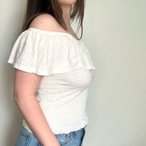Royalty Off the shoulder smocked ruffle top white size medium - Picture 2 of 10